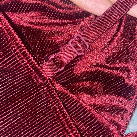 Tops - Picture 4 of 4